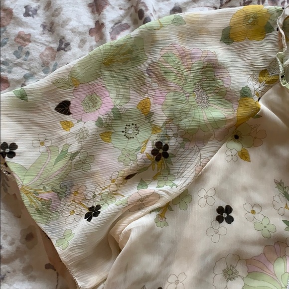 NWT Floral Lauren Conrad Blouse - Picture 4 of 6